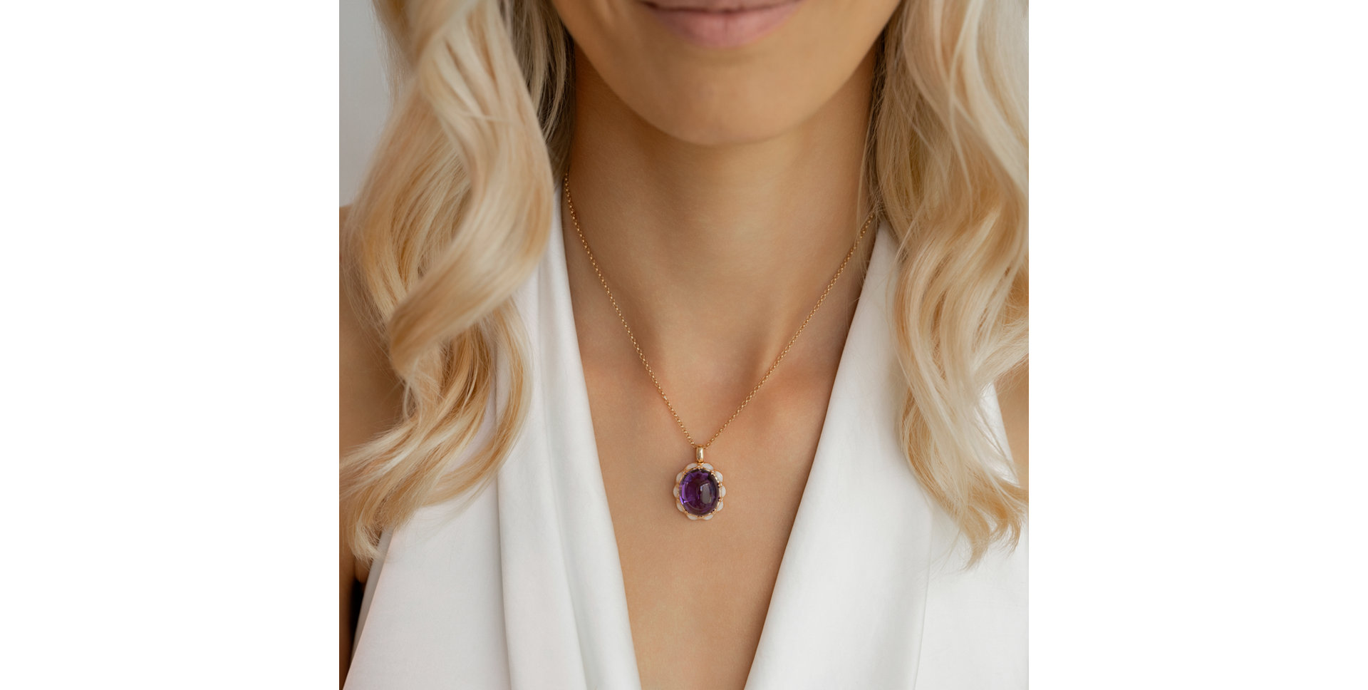 Náhrdelník s diamanty, ametystem a perletí Blossoms Elegance