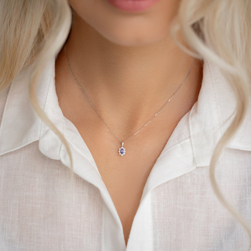 Přívěsek s diamanty a safírem Princess