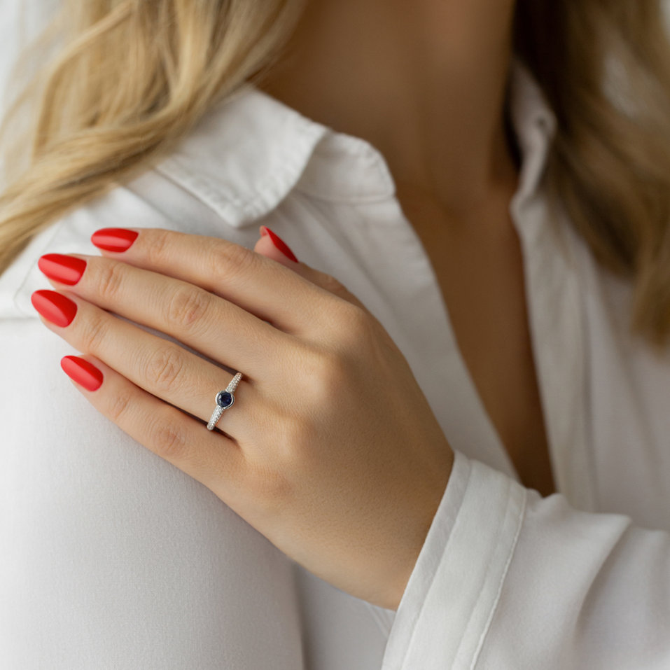 Prsten s safírem a diamanty Octavie