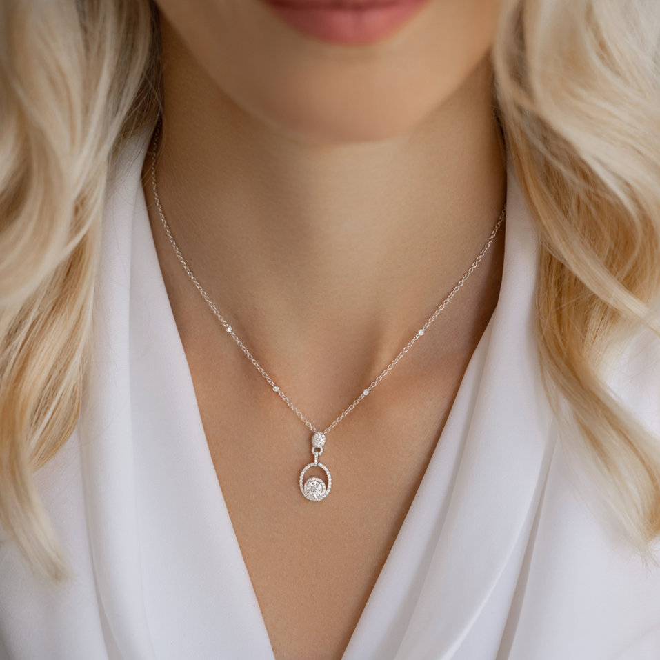 Náhrdelník s diamanty Lueur de Lune