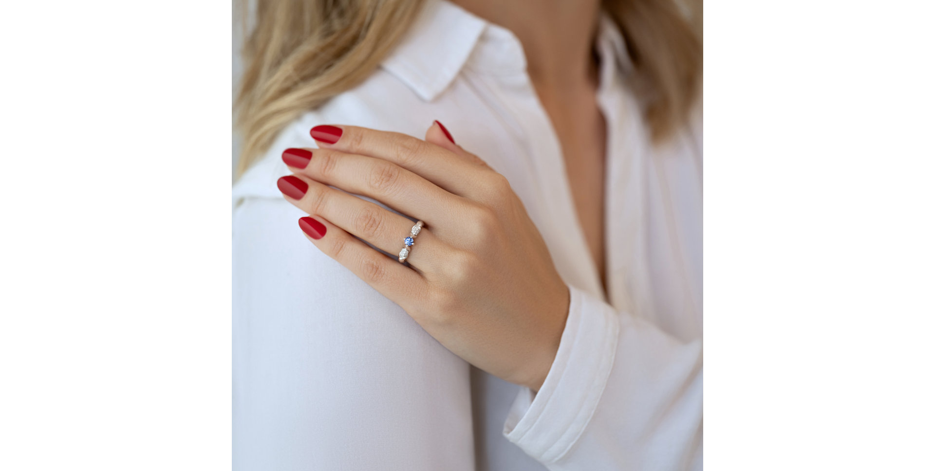 Prsten s tanzanitem a diamanty Enchanting Moon