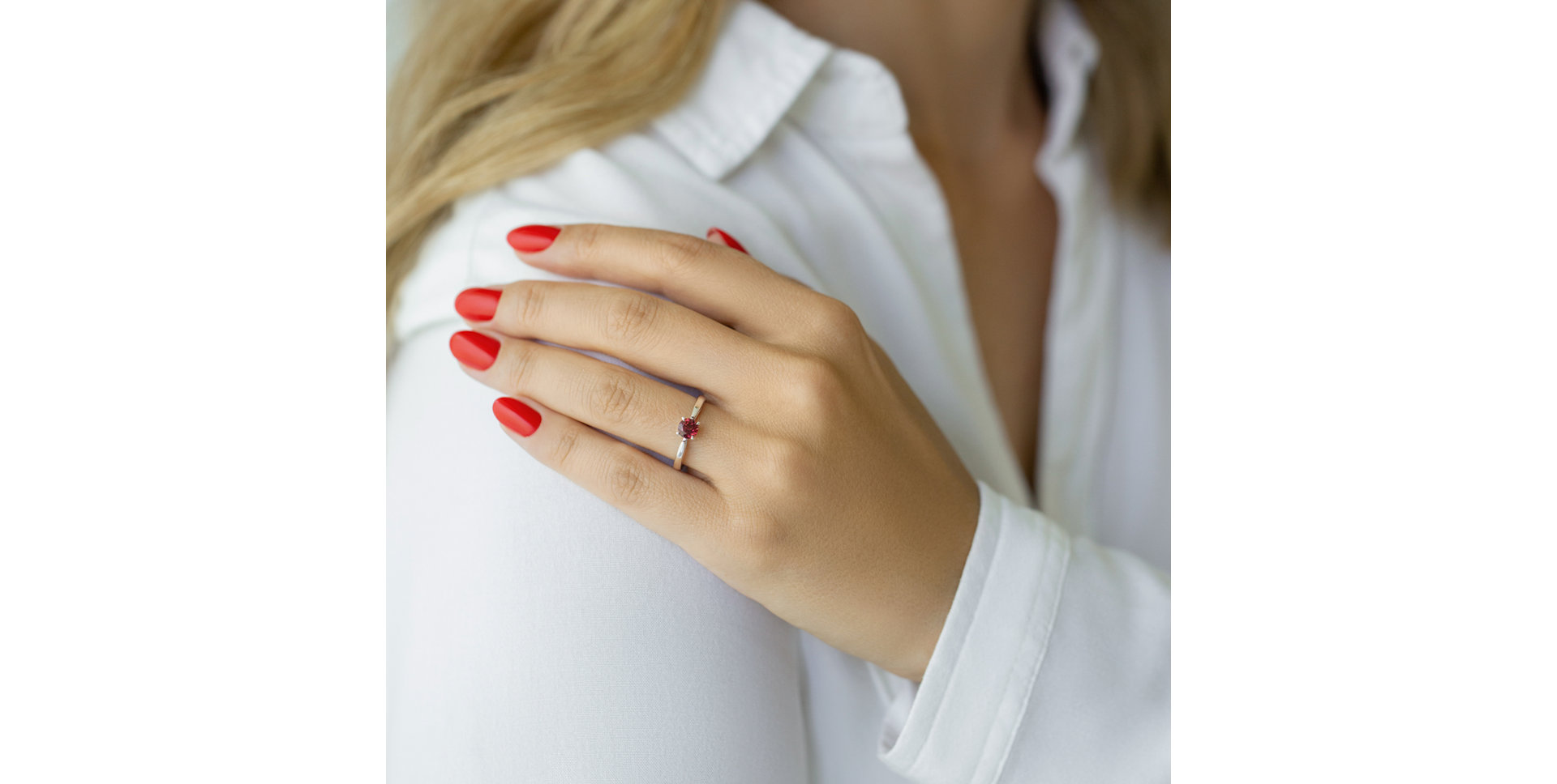 Prsten s granátem a diamanty Clotilde