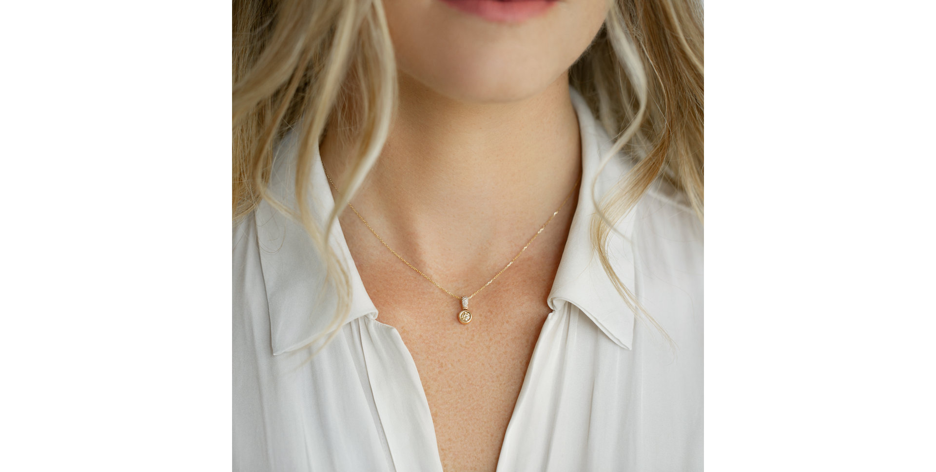 Přívěs s bílými a hnědými diamanty Delicate Drop