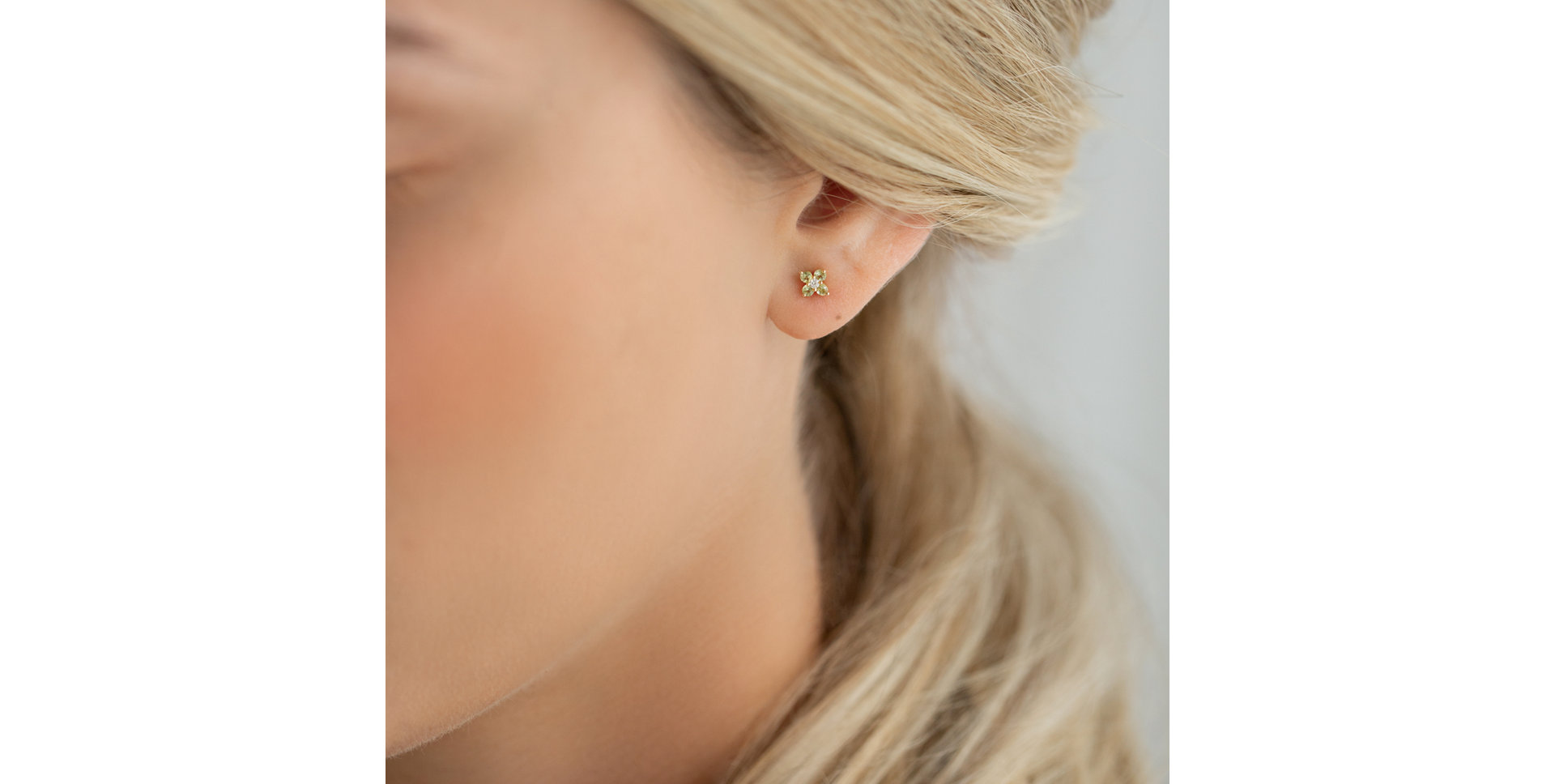 Náušnice s hnědými diamanty Divine Bloom