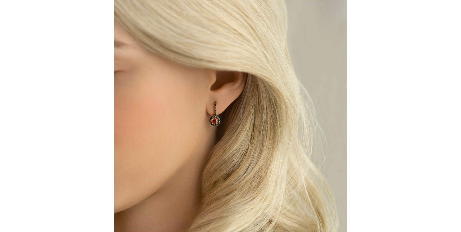 Náušnice s černými diamanty a rubínem Infinite Splendour