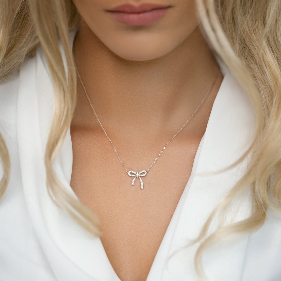 Náhrdelník s diamanty Mystic Bow