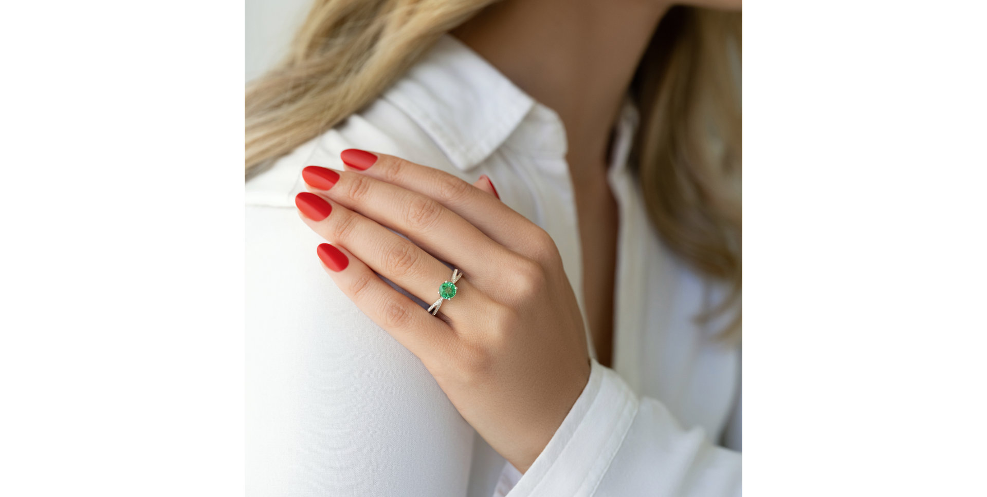 Prsten se smaragdem a diamanty Moment of Luck