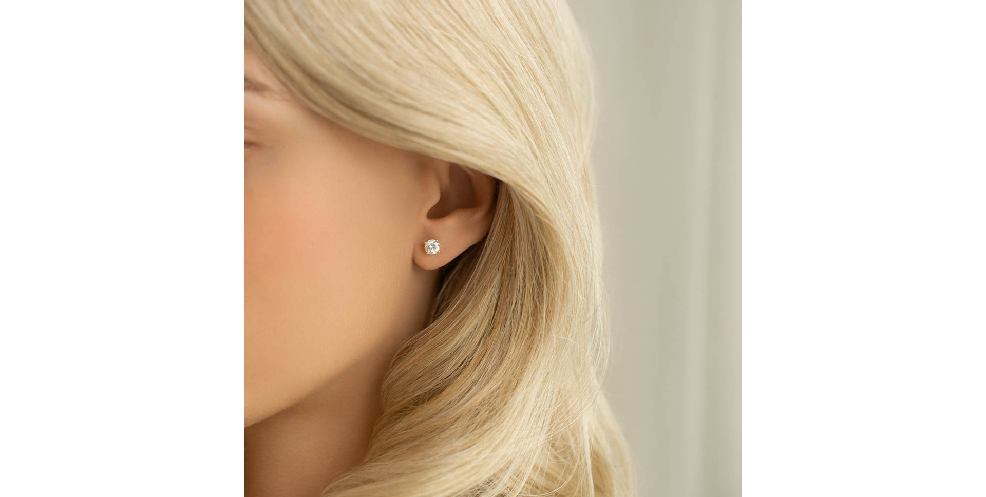 Náušnice 14kt bílé zlato s diamantem Essential Shine