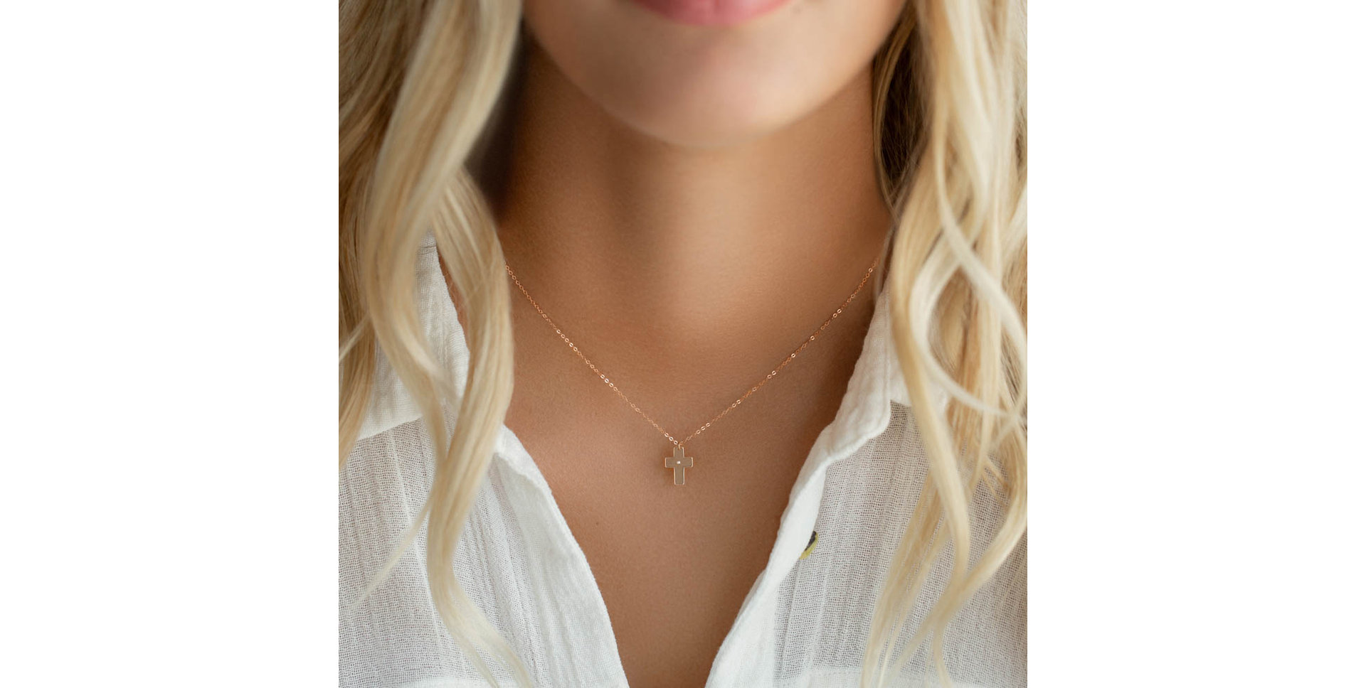 Náhrdelník s diamantem Cross of Declaration