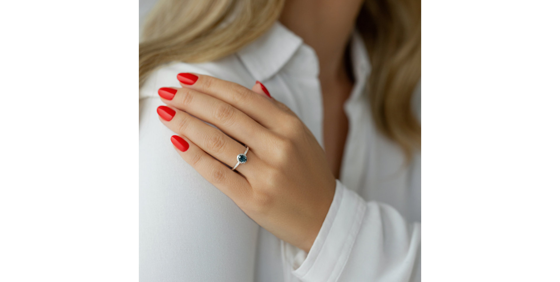 Prsten s diamanty a safírem Mystic Mirage