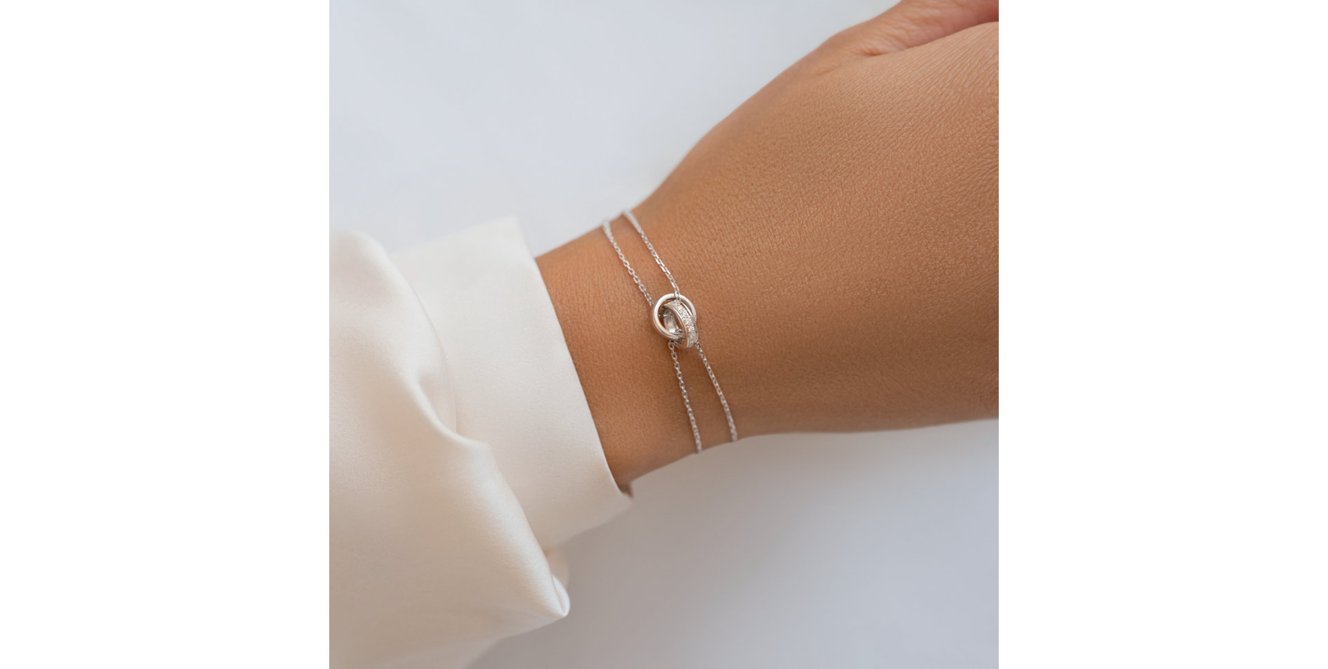 Náramek s diamanty Divine Bond