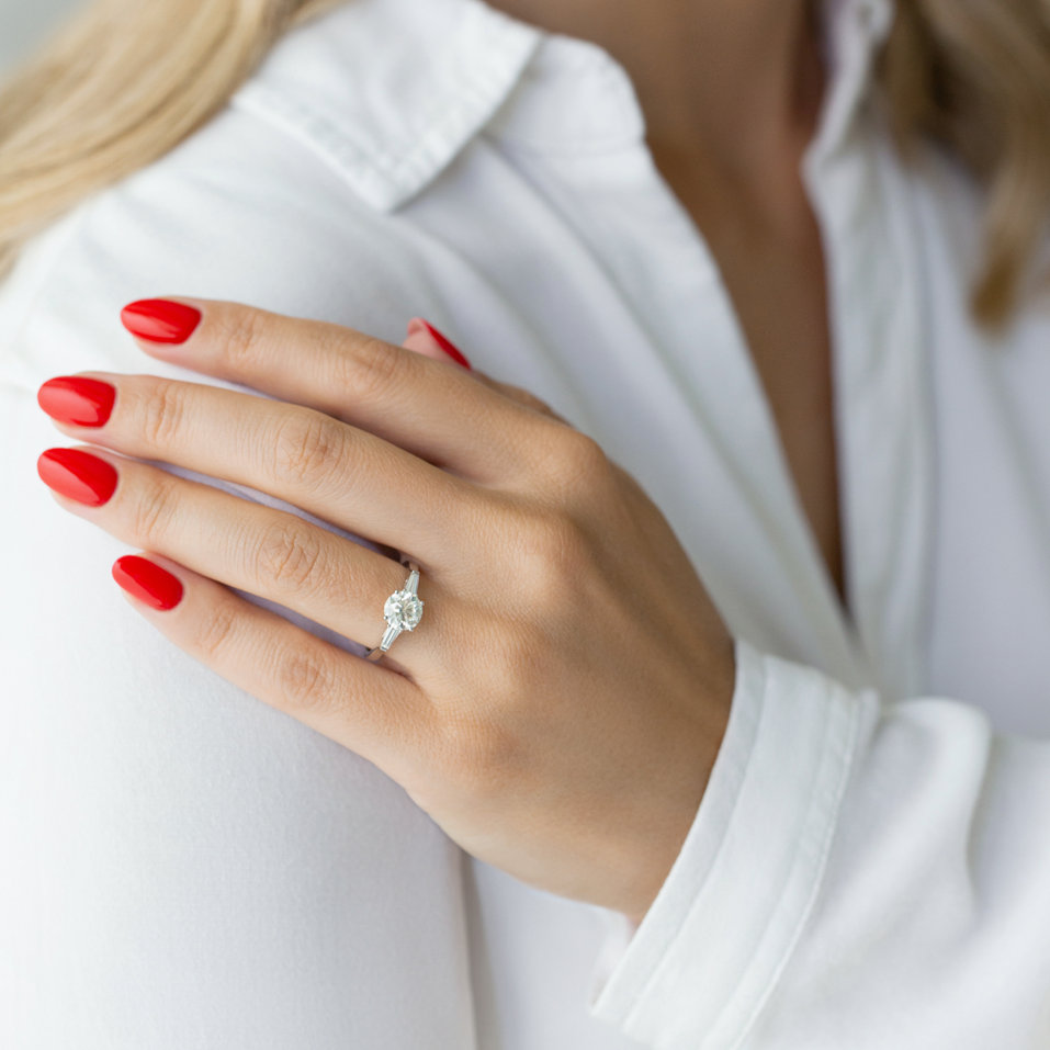 Prsten 14kt bílé zlato s diamantem Royal Ranger