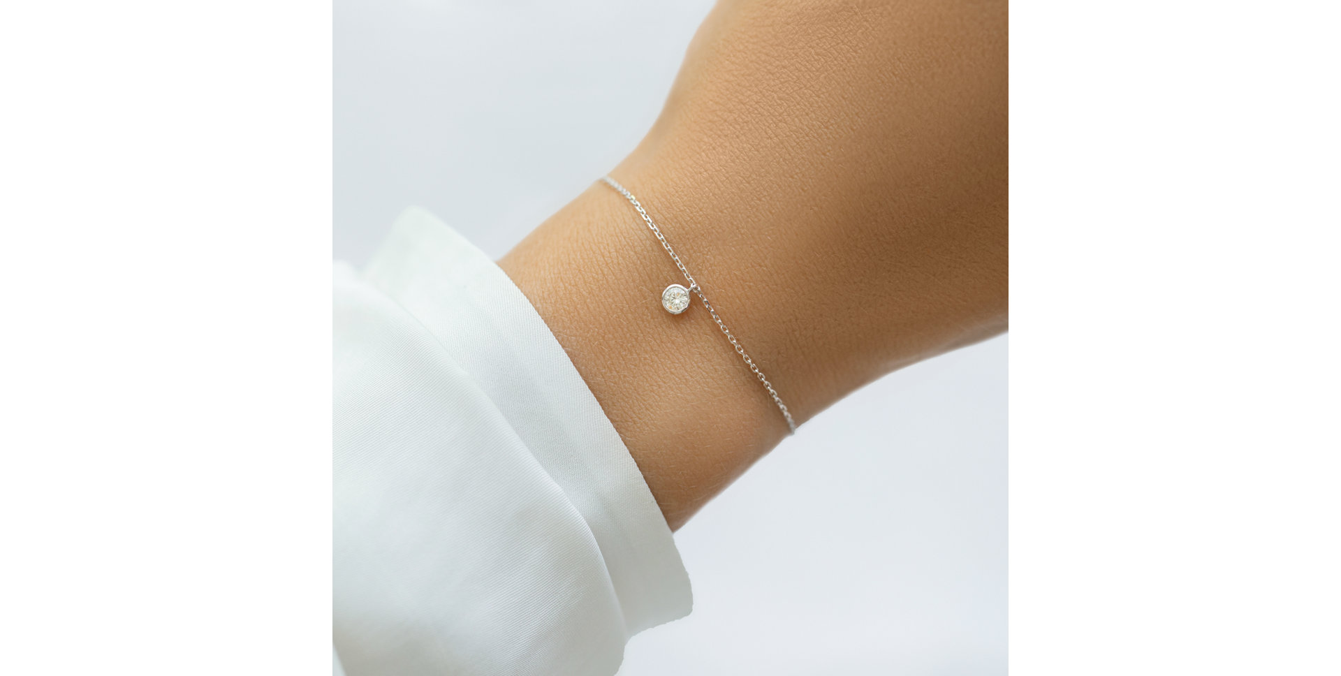 Náramek 14kt bílé zlato s diamantem Nanili