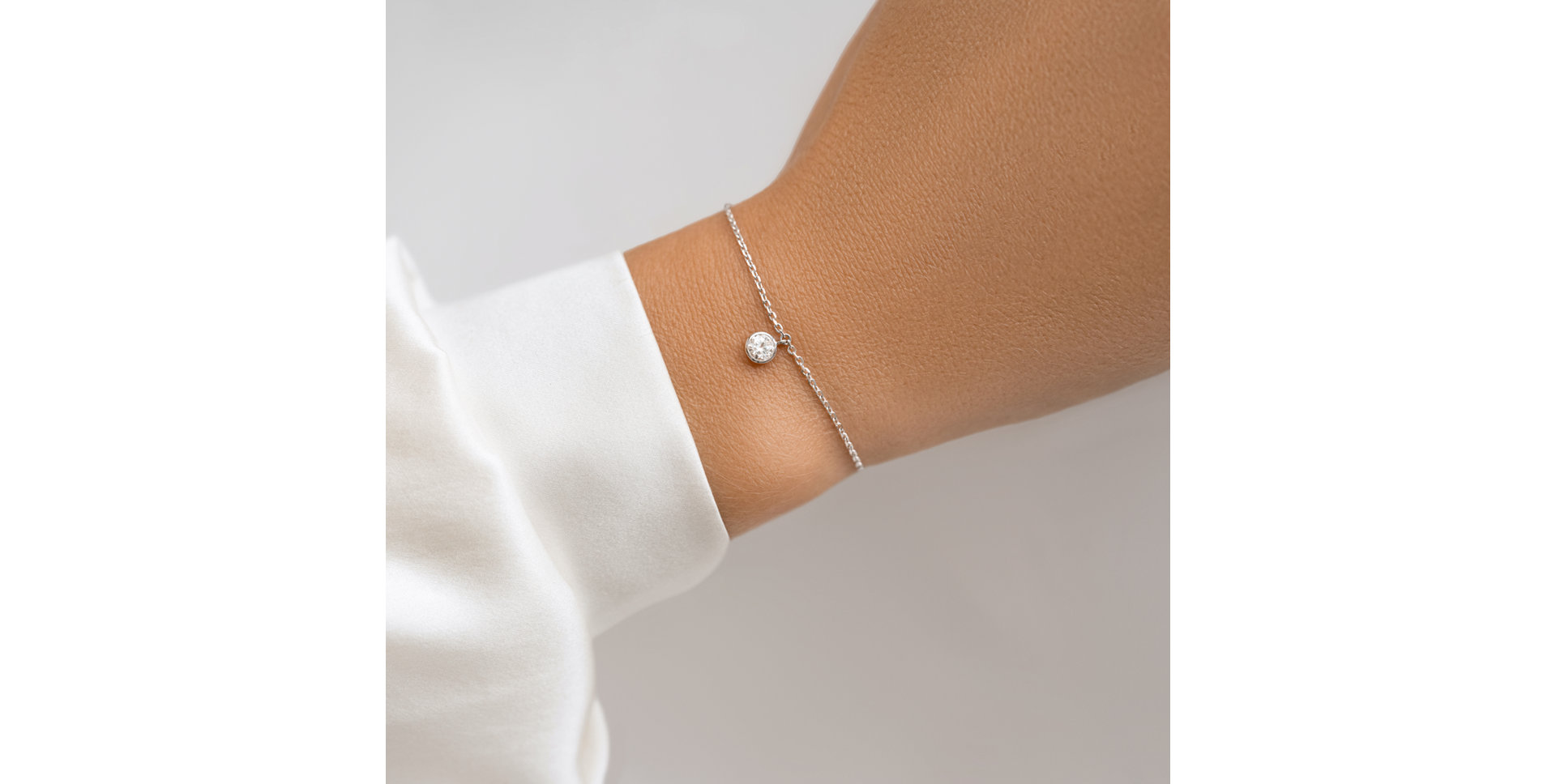 Náramek 14kt bílé zlato s diamantem Nanili
