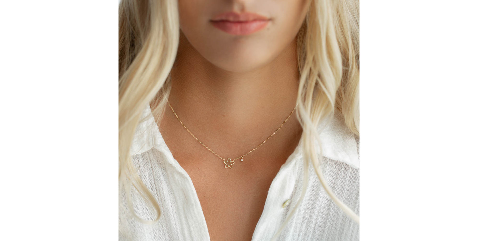 Náhrdelník s diamantem Petal of Grace