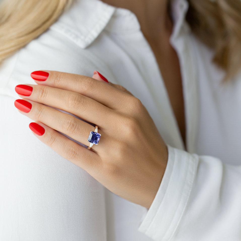 Prsten s tanzanitem a diamanty Coronation Destiny