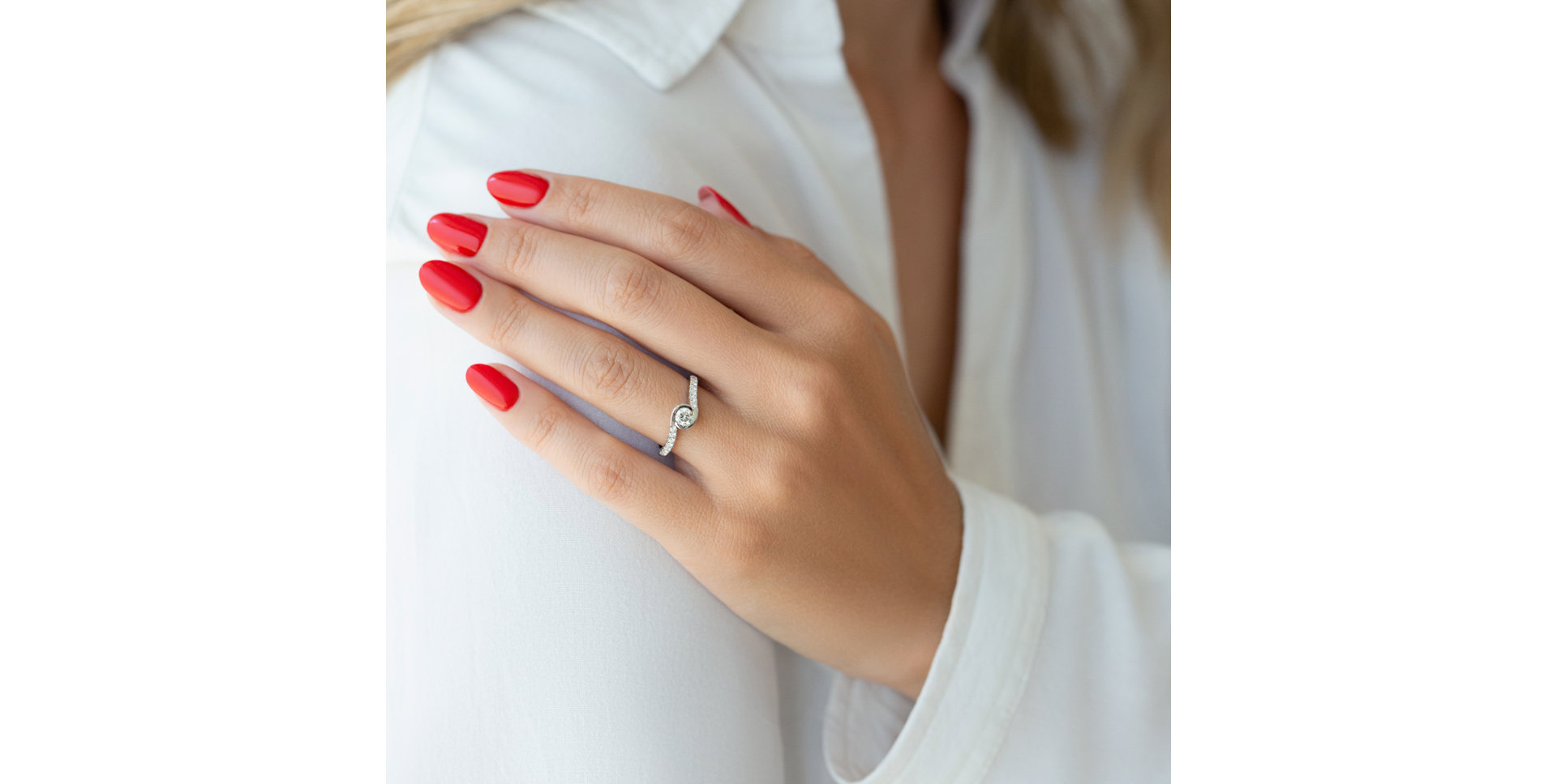 Prsten s diamanty Love Twist