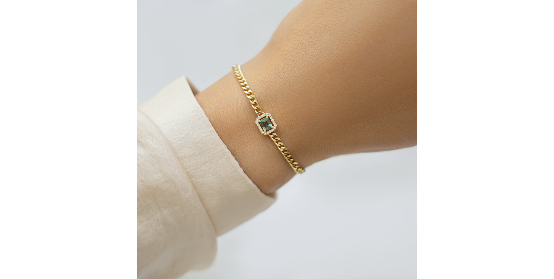 Náramek s diamanty a safírem Mysterious Spell