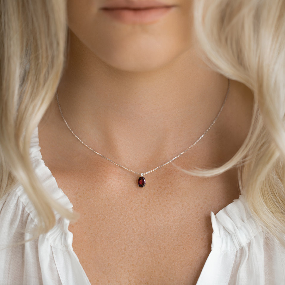 Náhrdelník s diamanty a morganitem Grime