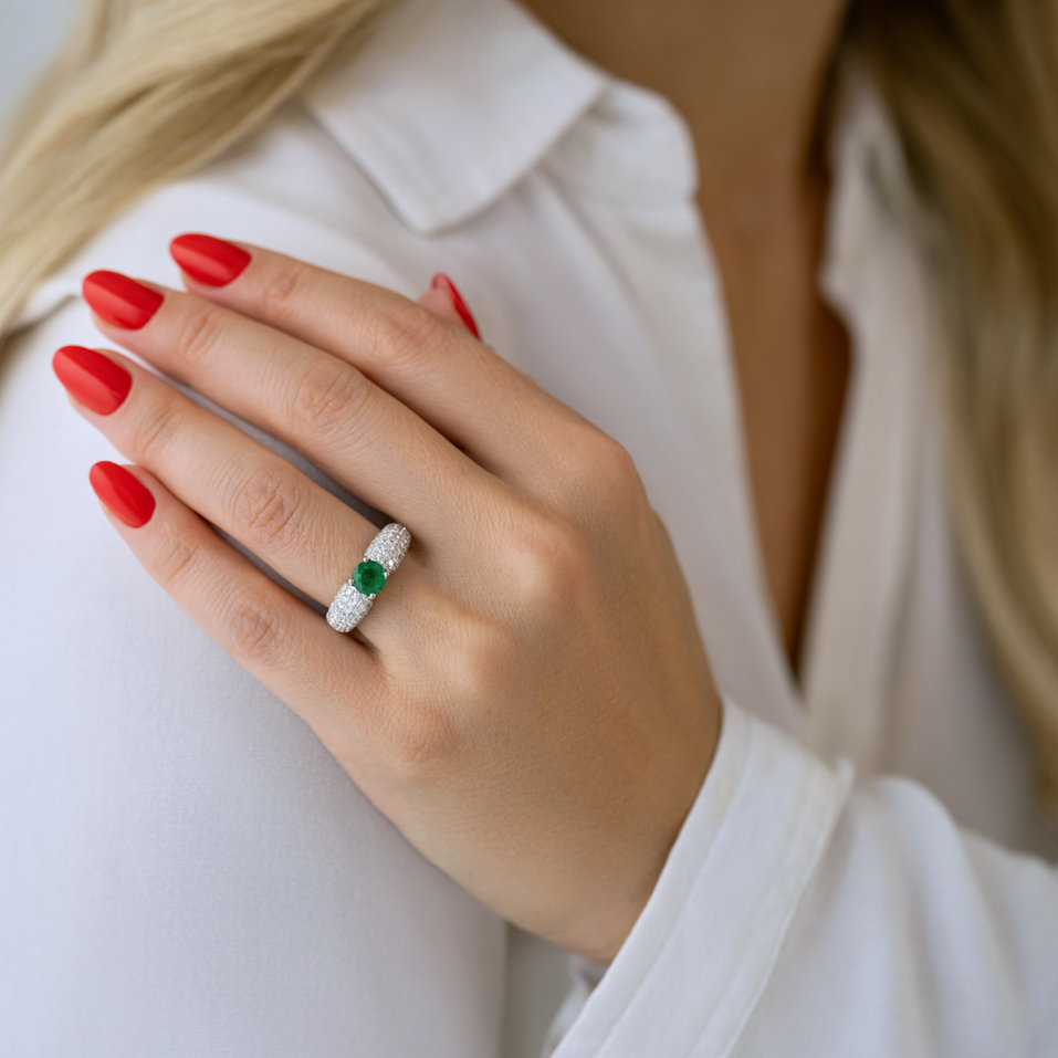 Prsten s diamanty a smaragdem Simeona