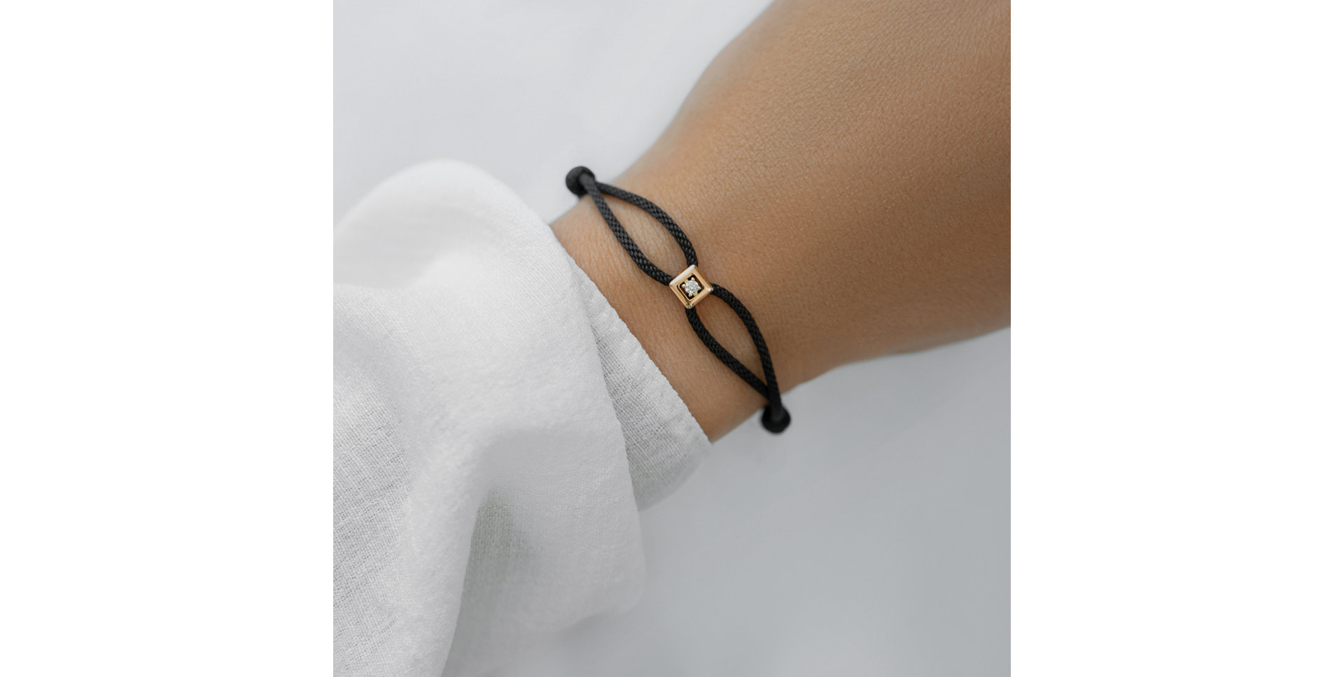 Náramek s diamantem Secret Symbol