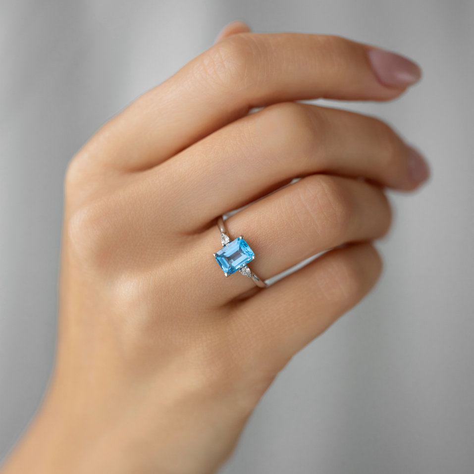 Prsten s diamanty a topazem Royal Anne