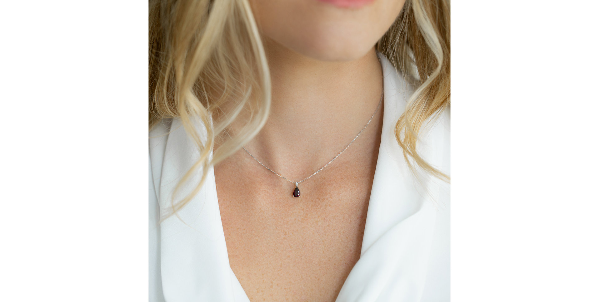 Náhrdelník s diamanty a topazem Tearfall