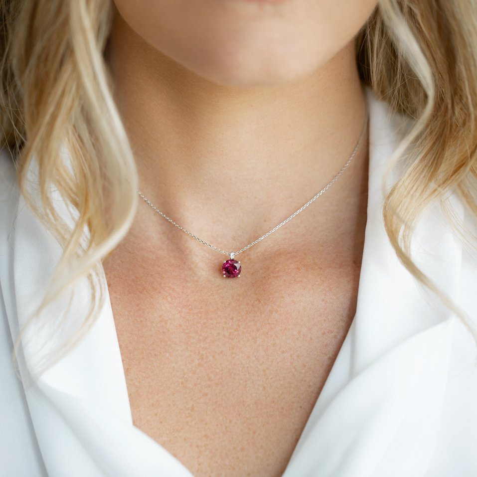 Náhrdelník s diamanty a rhodolitem Bethy