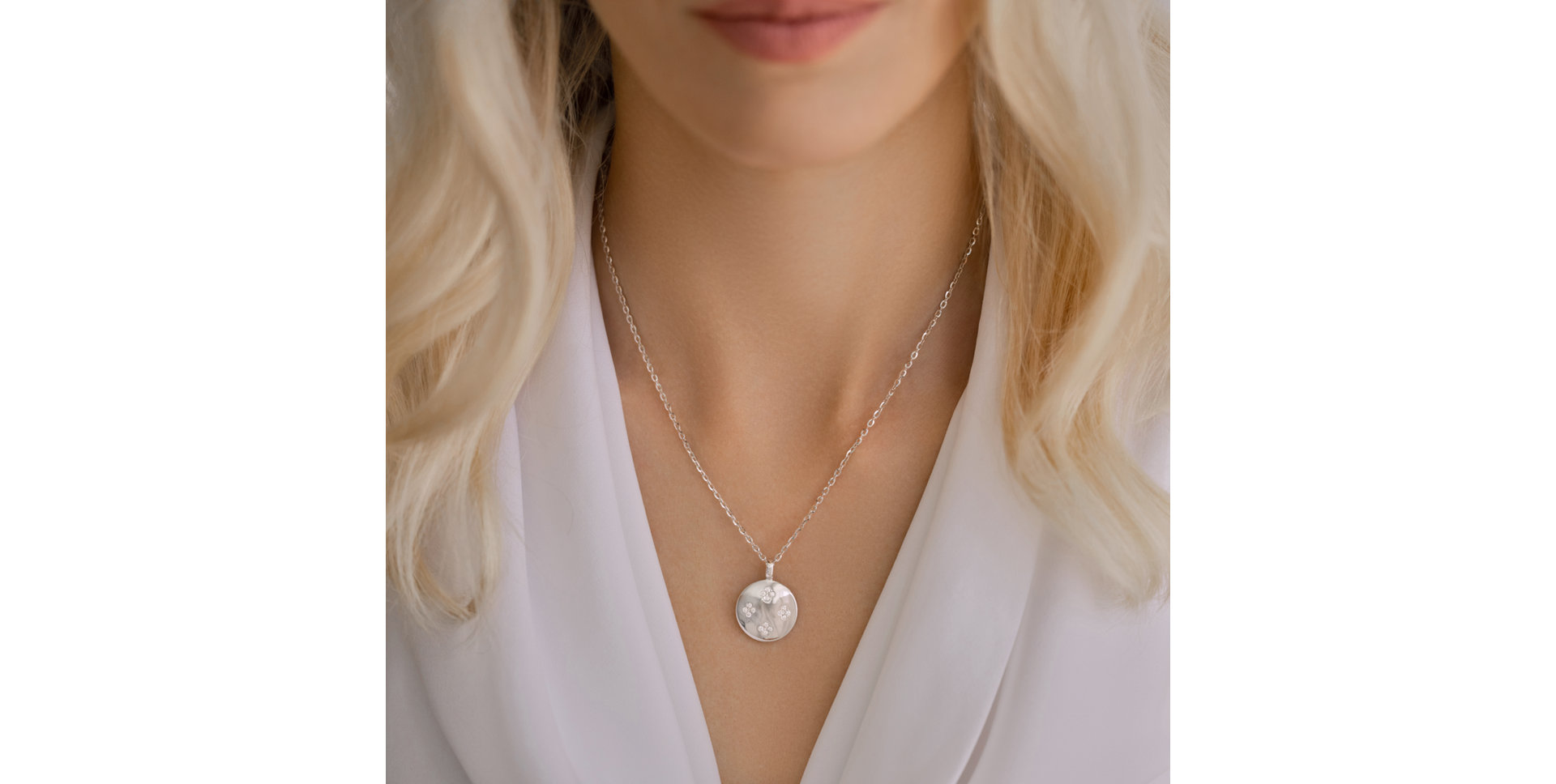 Náhrdelník s diamanty Aveline