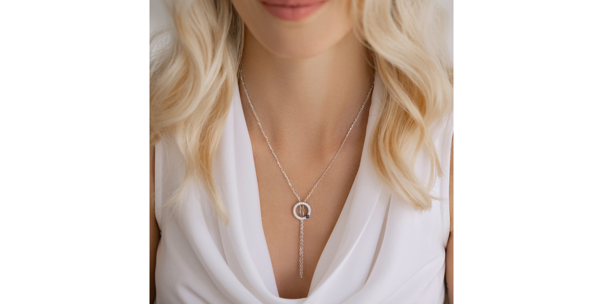 Náhrdelník s diamanty a safírem Perfect Circle