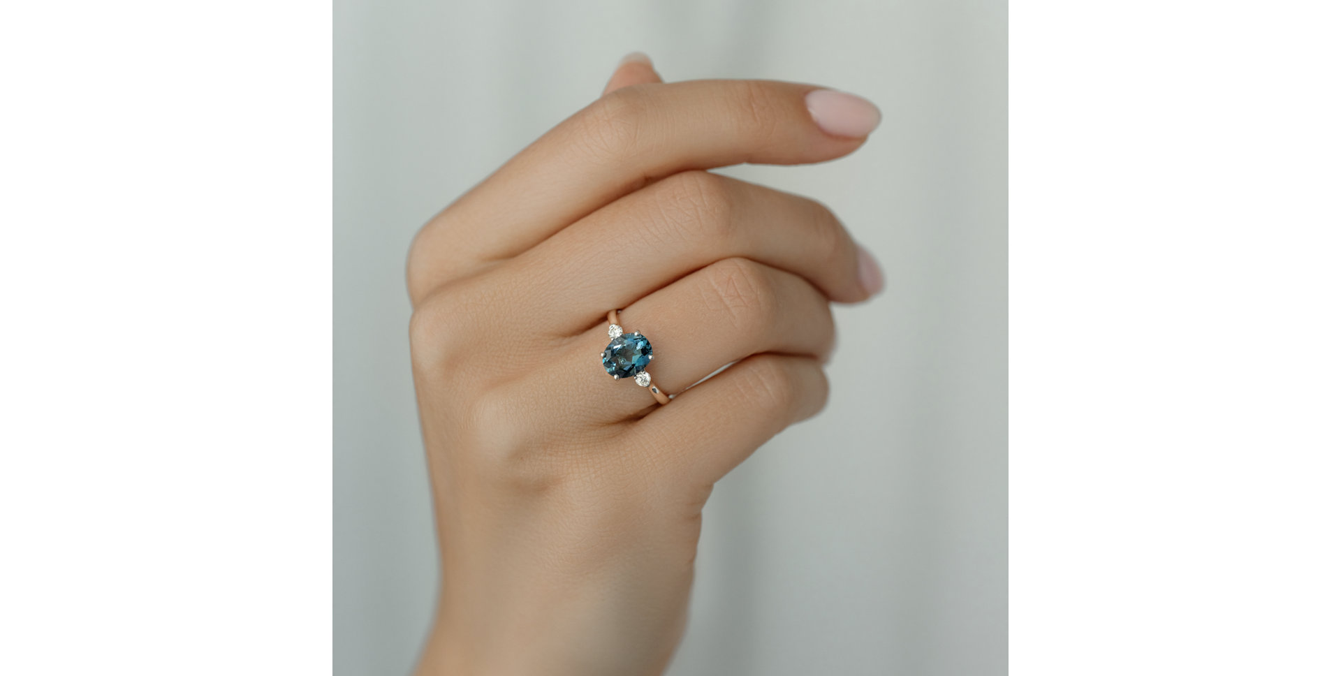 Prsten s diamanty a ametystem Asuan