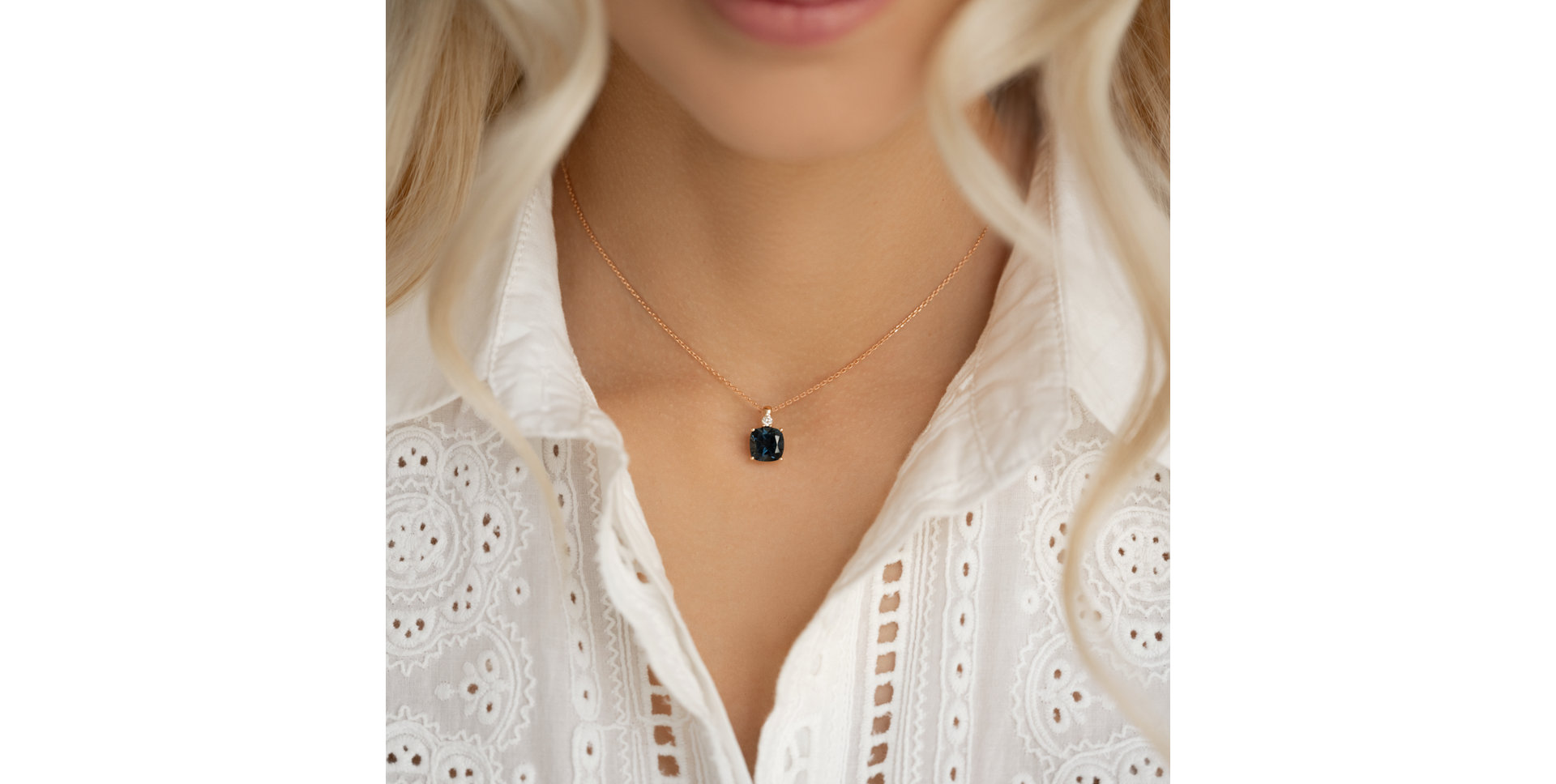 Náhrdelník s diamantem a rhodolitem The Countess