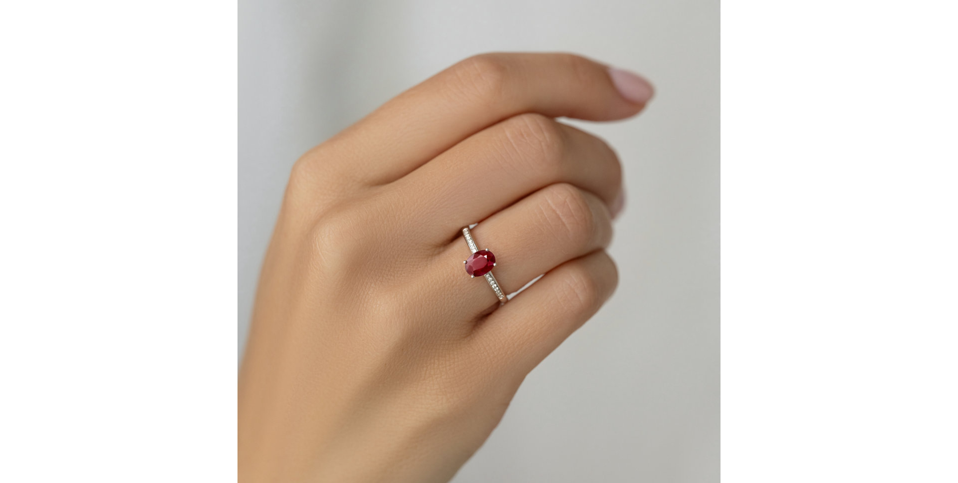 Prsten s diamanty a rhodolitem Lauriene