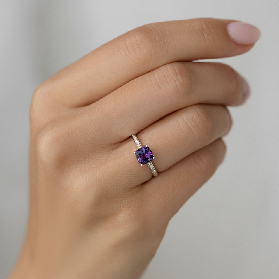 Prsten s diamanty a rhodolitem Melody Symphony