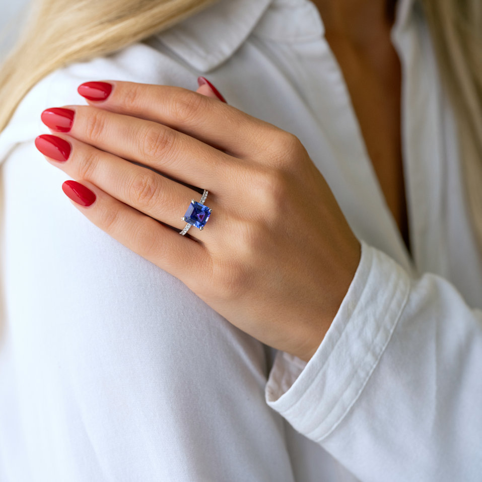 Prsten s diamanty a tanzanitem Elfredian