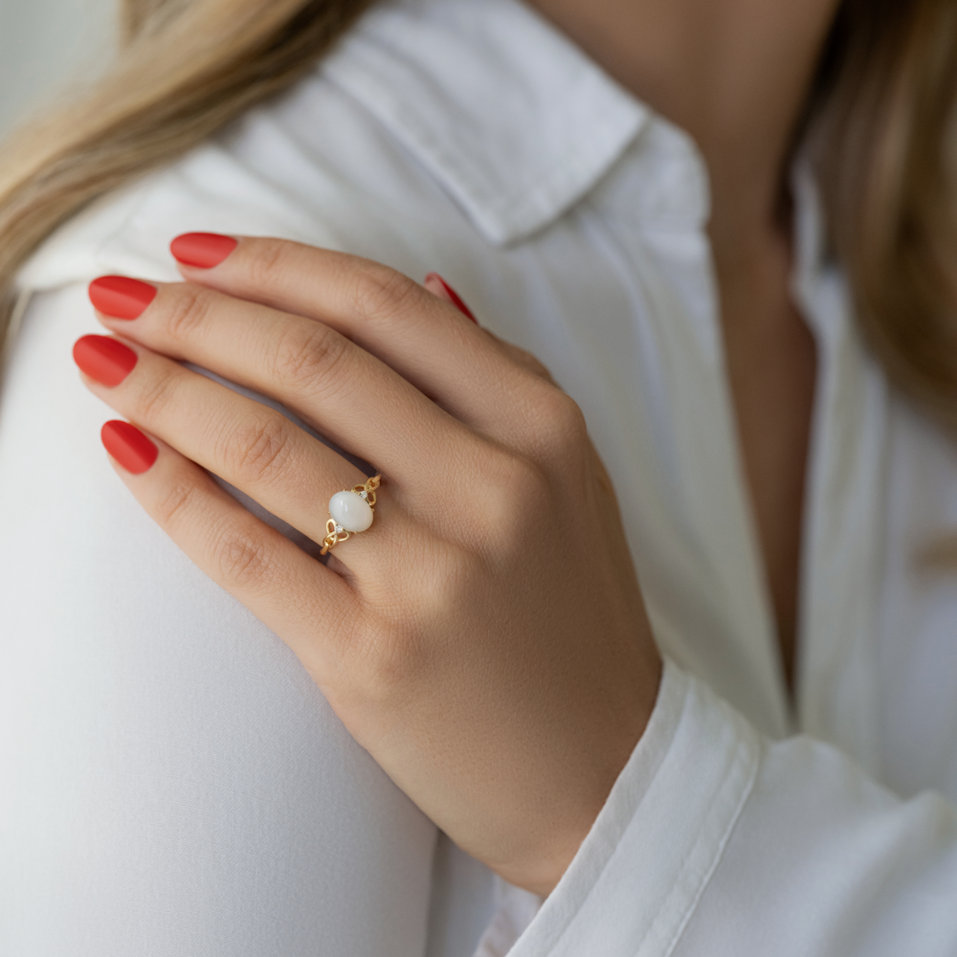 Prsten s diamanty a  měsíčním kamenem Virgin Lady