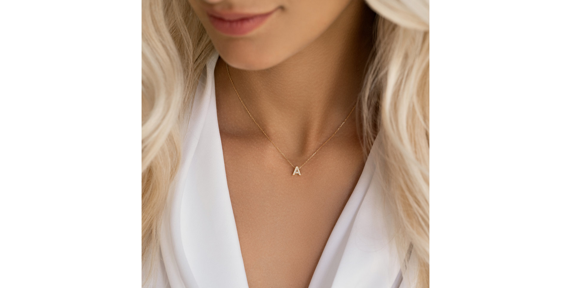 Přívěs s diamanty Twinkling  Letter