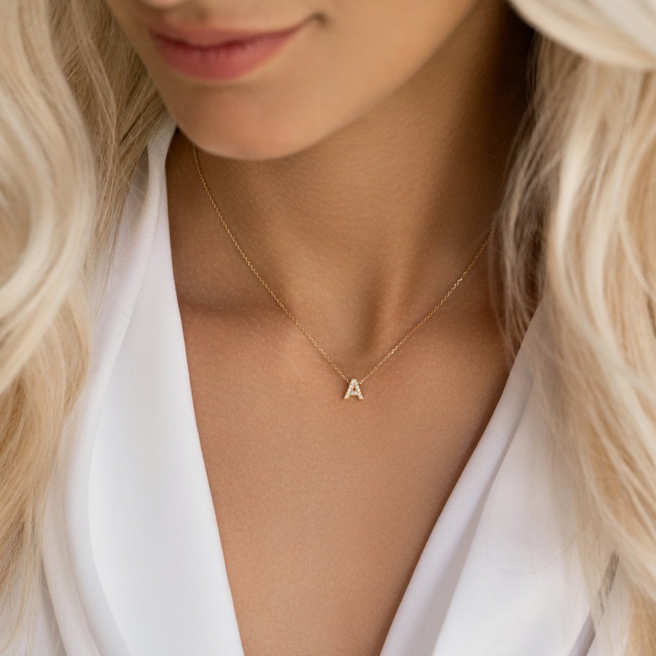 Přívěs s diamanty Twinkling  Letter