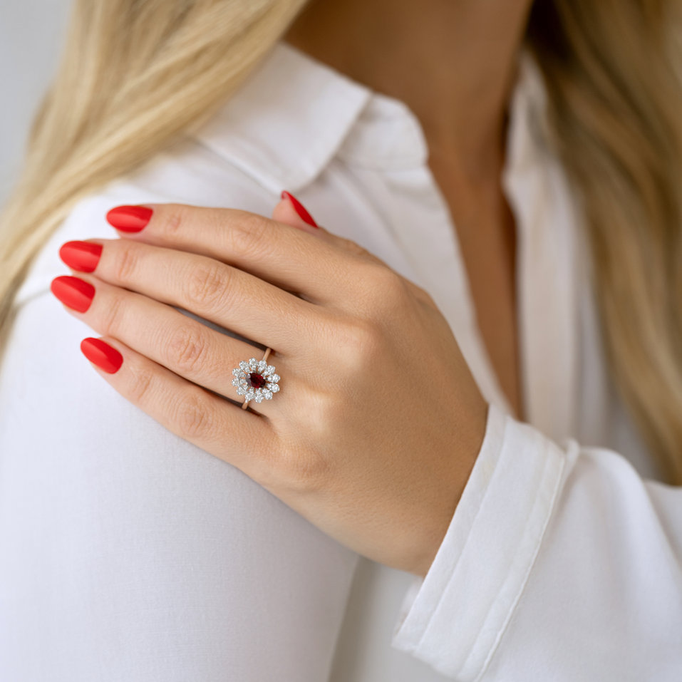 Prsten s diamantem a rubínem Floral Treasure