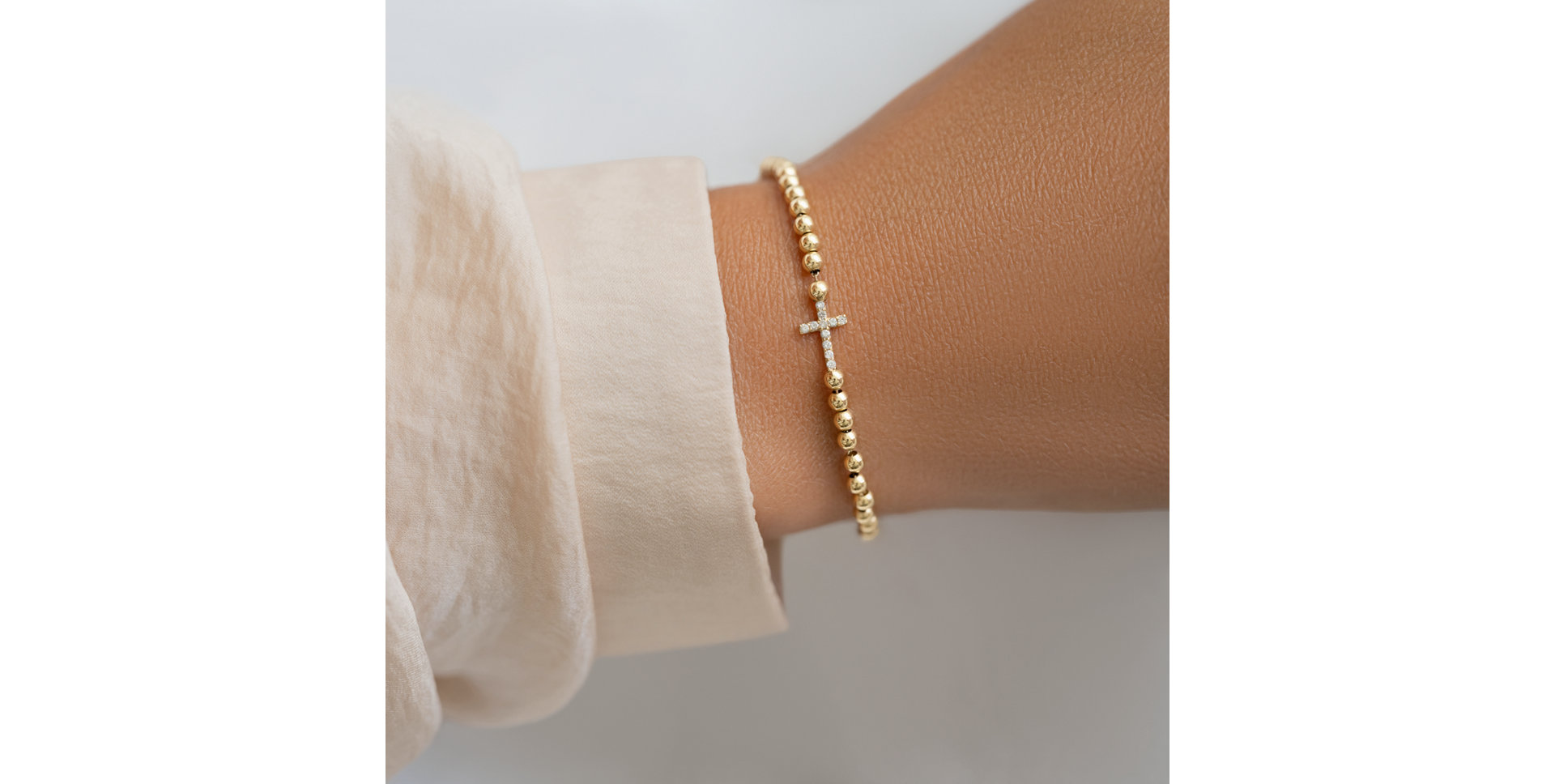 Náramek s diamanty Cure of Cross