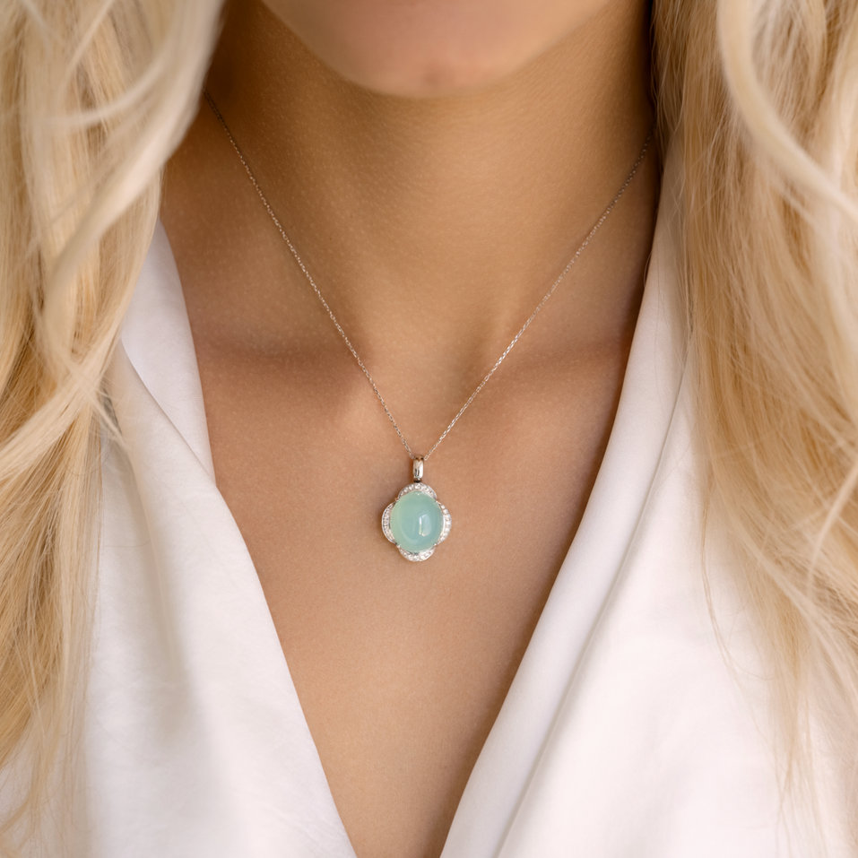 Náhrdelník s chalcedonem a diamanty Geranium Gems