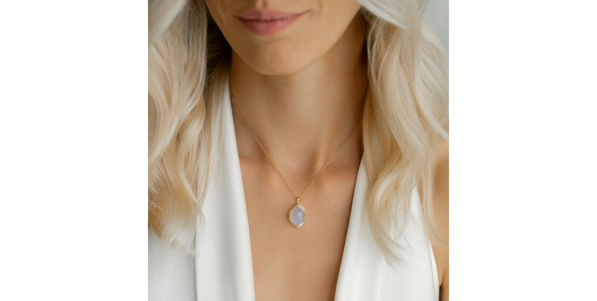Náhrdelník s chalcedonem a diamanty Mystique