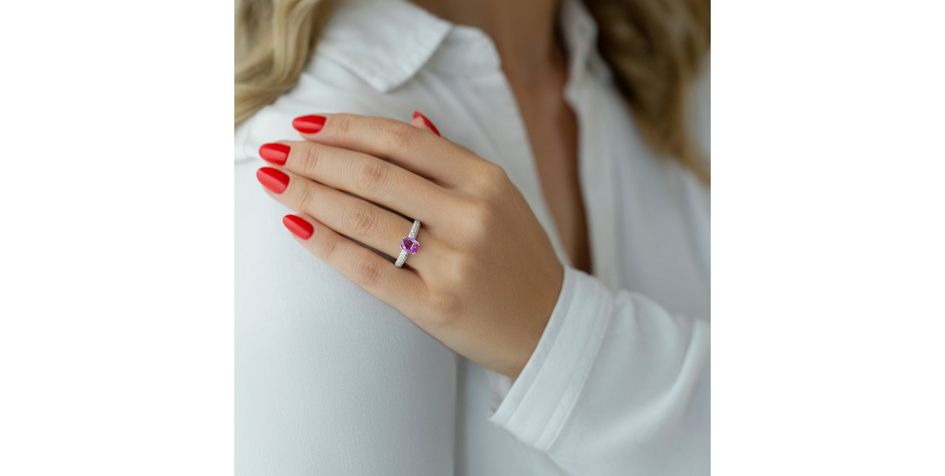 Prsten s safírem a diamanty Noelle