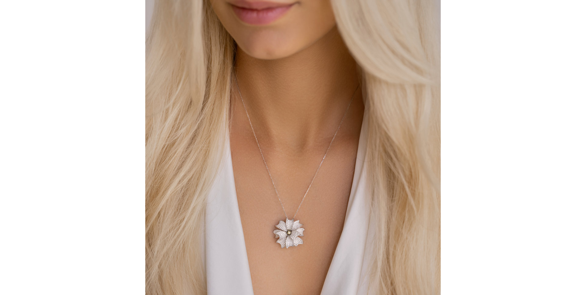 Přívěs s bílými a žlutými diamanty Bloom Euphoria
