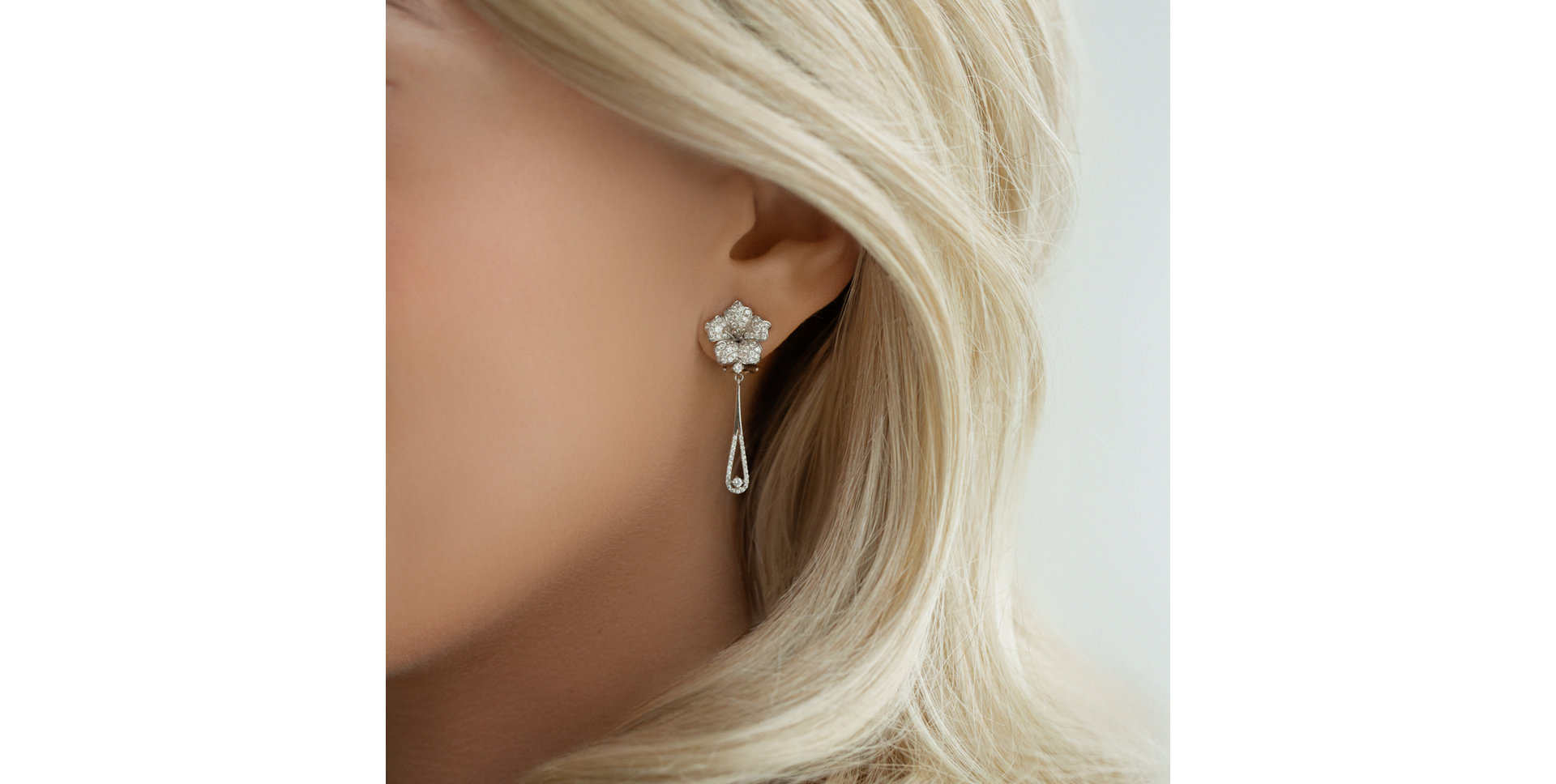 Náušnice s bílými a hnědými diamanty Miss Flora