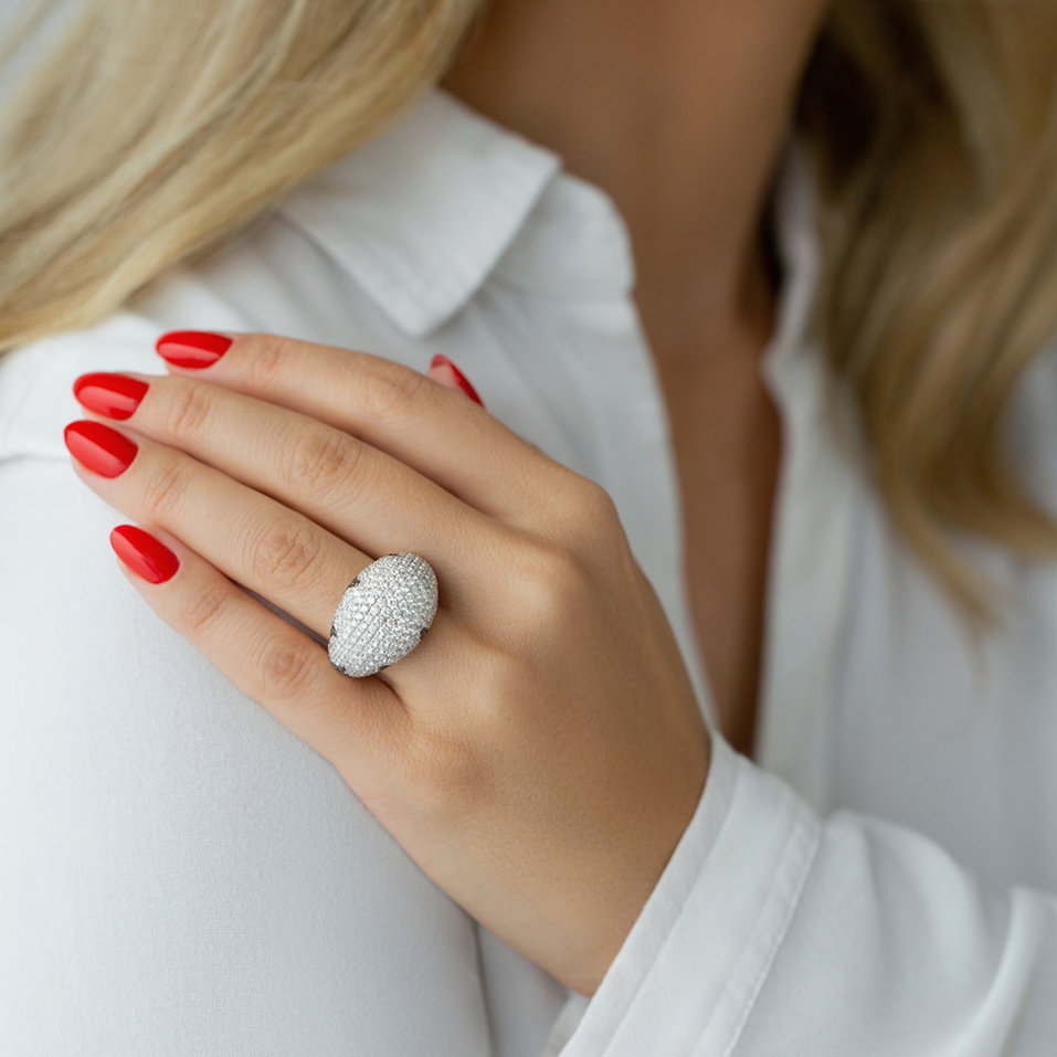 Prsten s černými a bílými diamanty Saleya