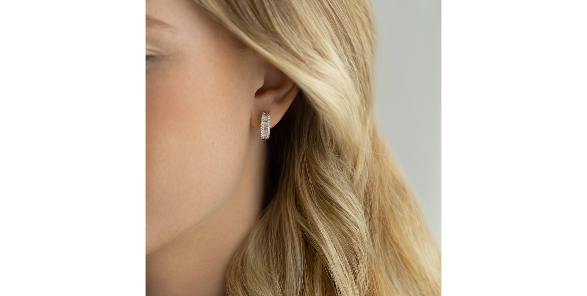 Náušnice s diamanty Jinx