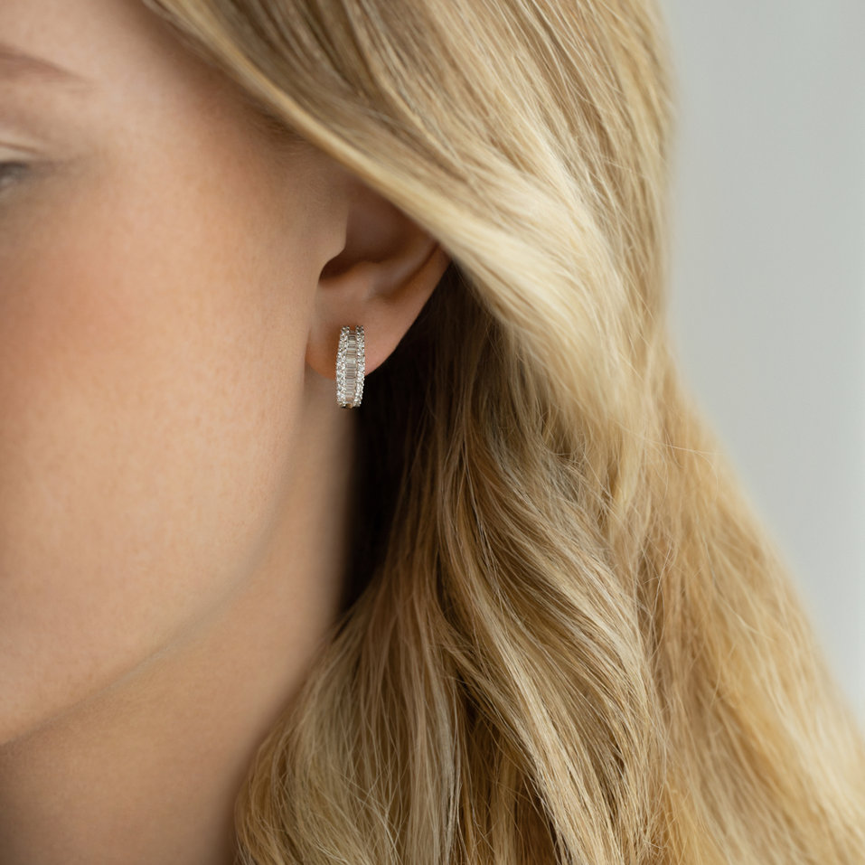 Náušnice s diamanty Jinx