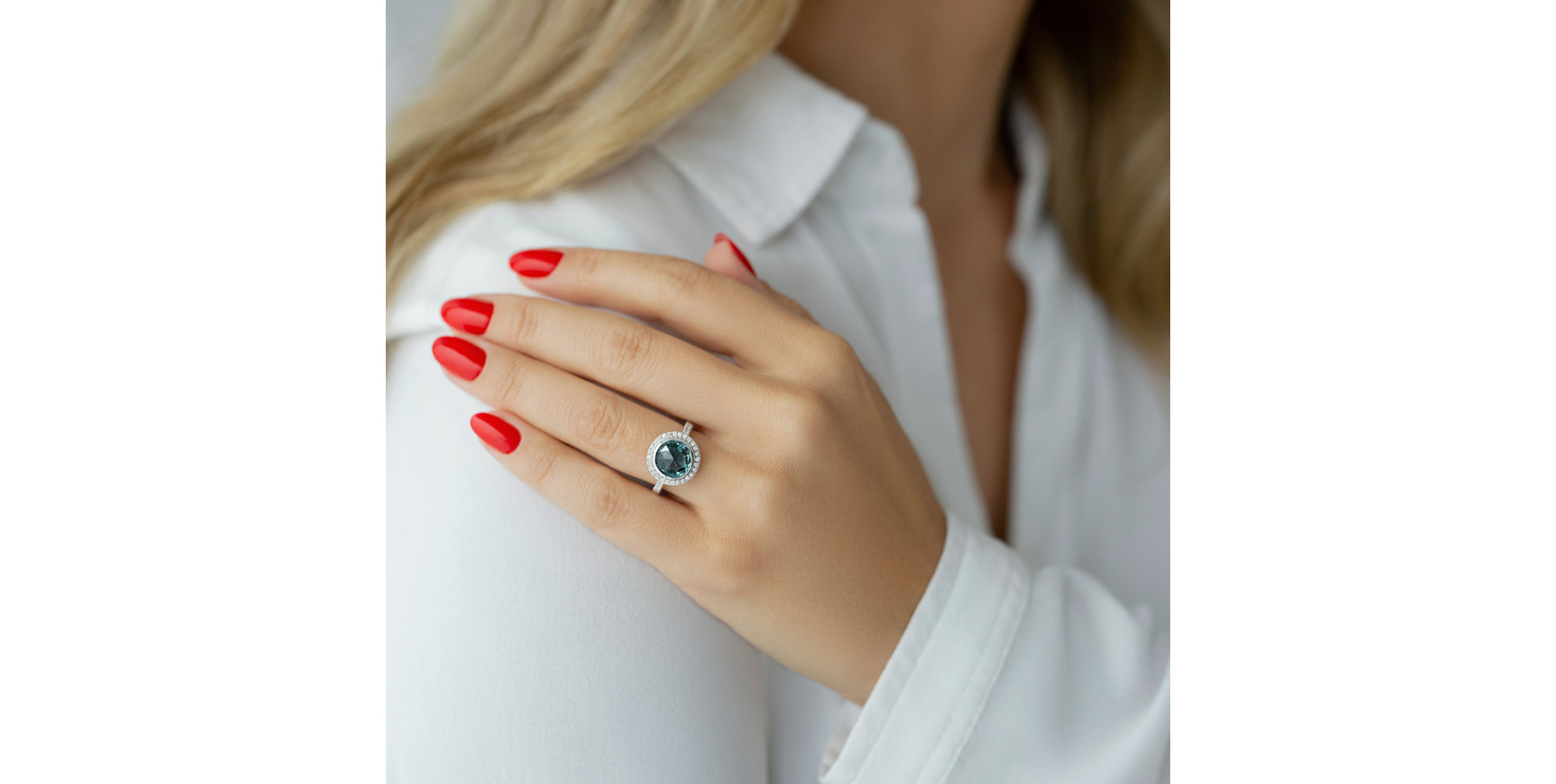 Prsten s topazem a diamanty Defender