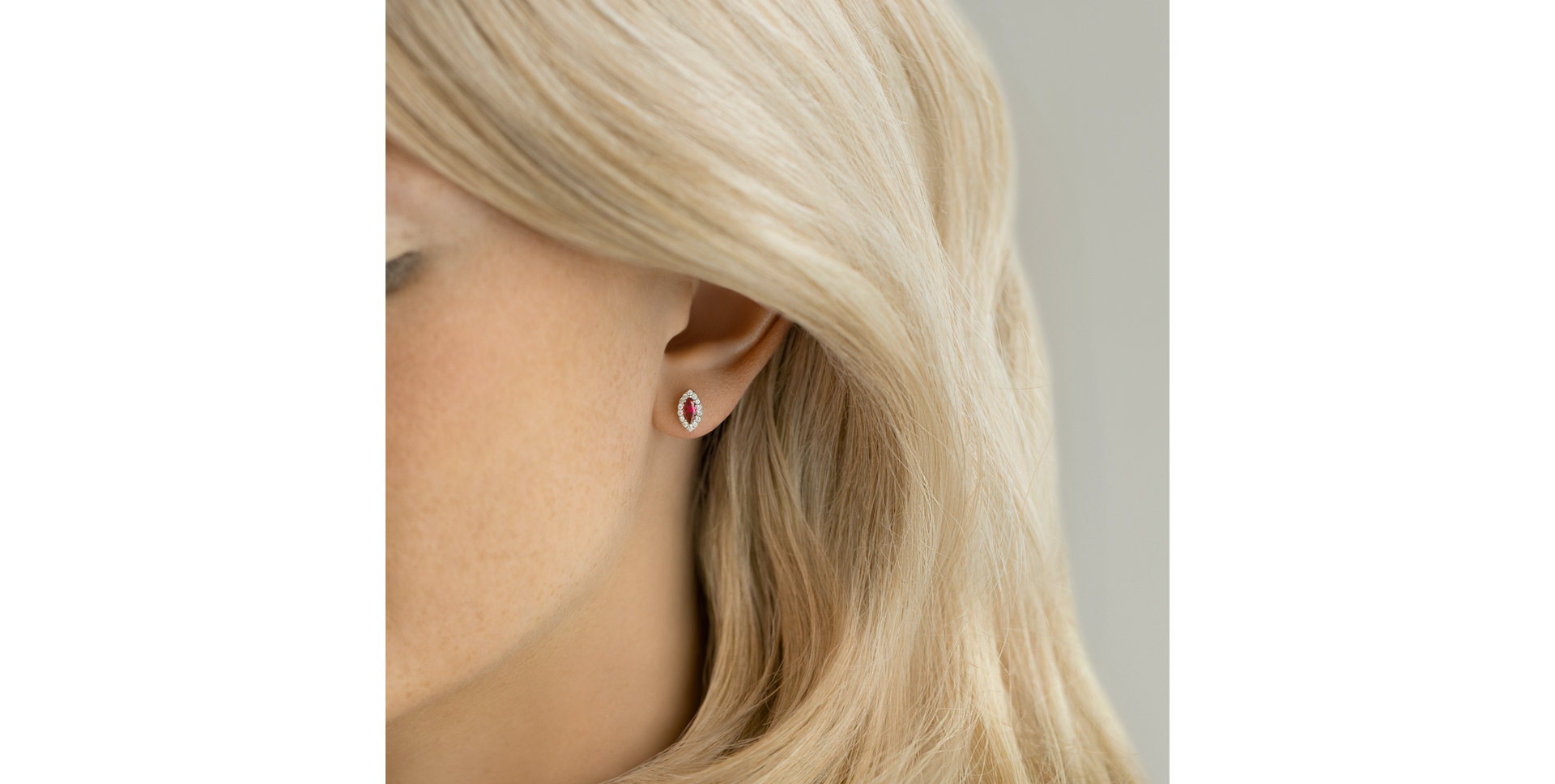 Náušnice s safírem a diamanty Sign of Desire